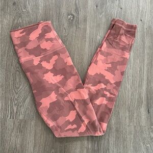 Lululemon Aligns 28”